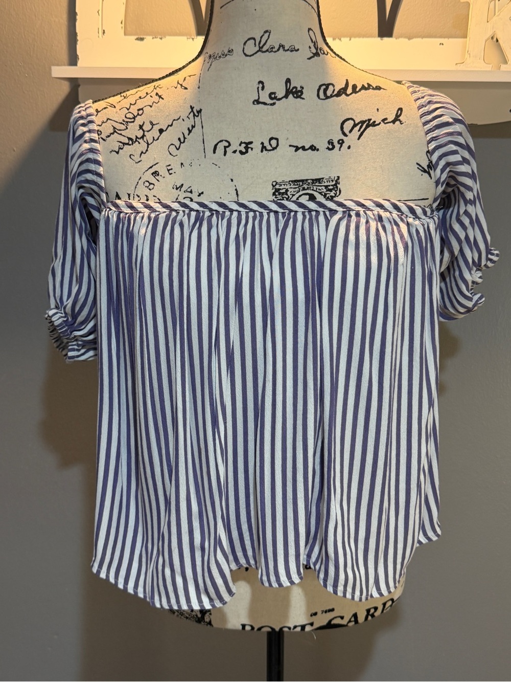 BY TOGETHER BLUE/WHITE STRIPED OFF-SHOULDER CROP TOP SZ S